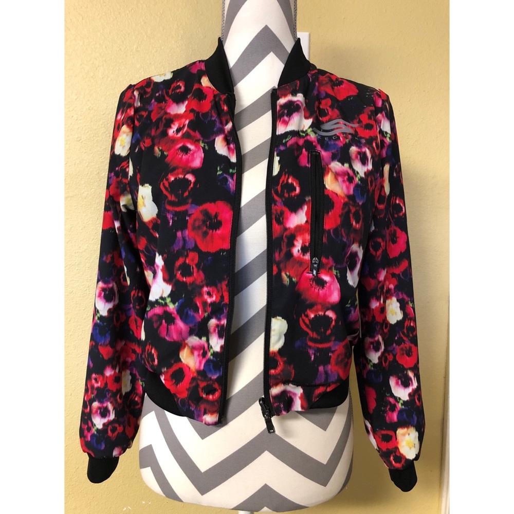 Reversible windbreaker